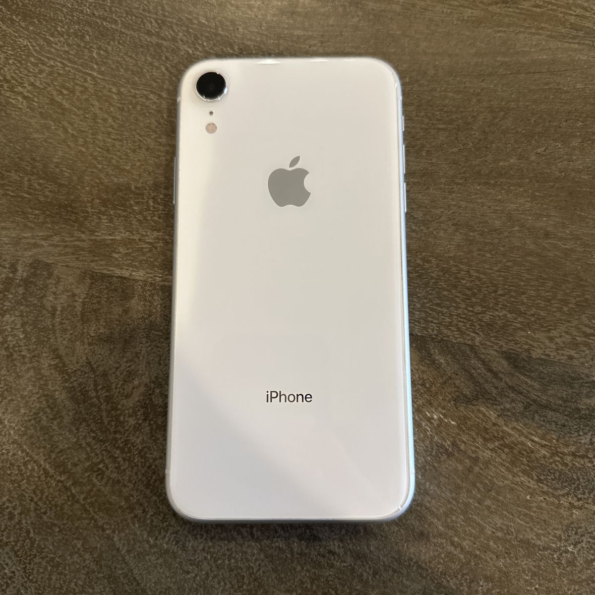 iPhone XR 128GB AT&T