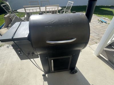 Traeger Wood Pellet Grill - Black, Well-Maintained & Ready to Cook!