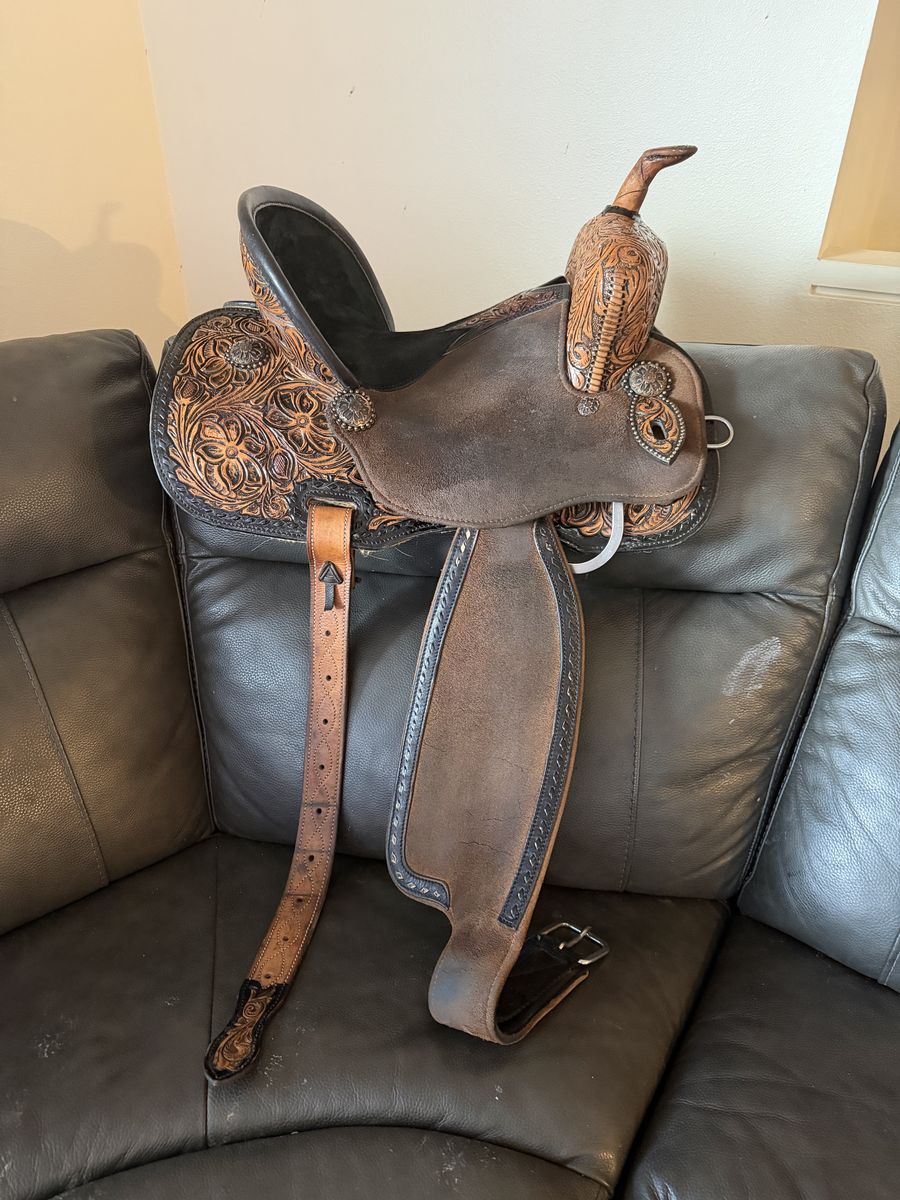 Masters Barrel Saddle