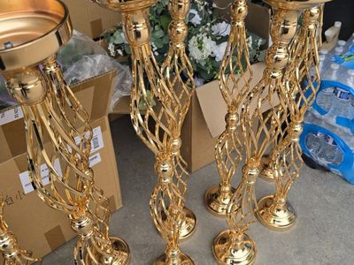 wedding flower stands
