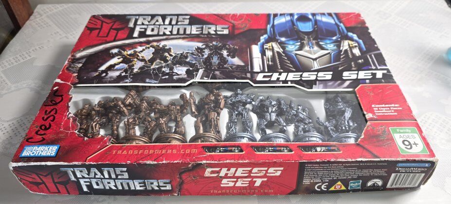 The TransFormers Chess Set 2007 Lt12