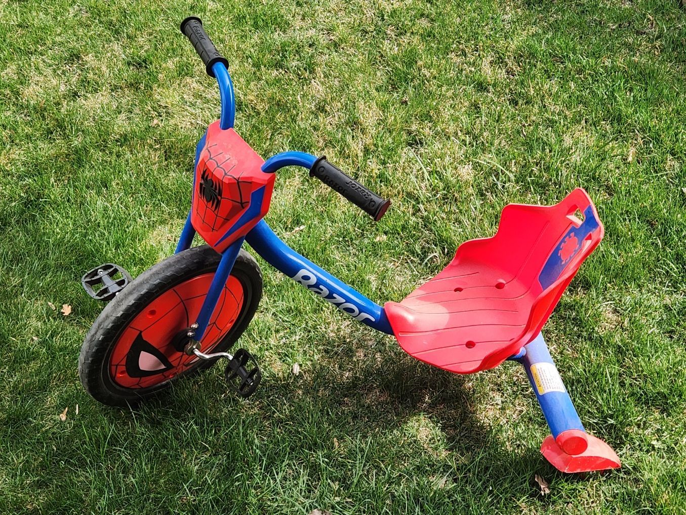 Razor RipRider 360 Drift Trike Spiderman