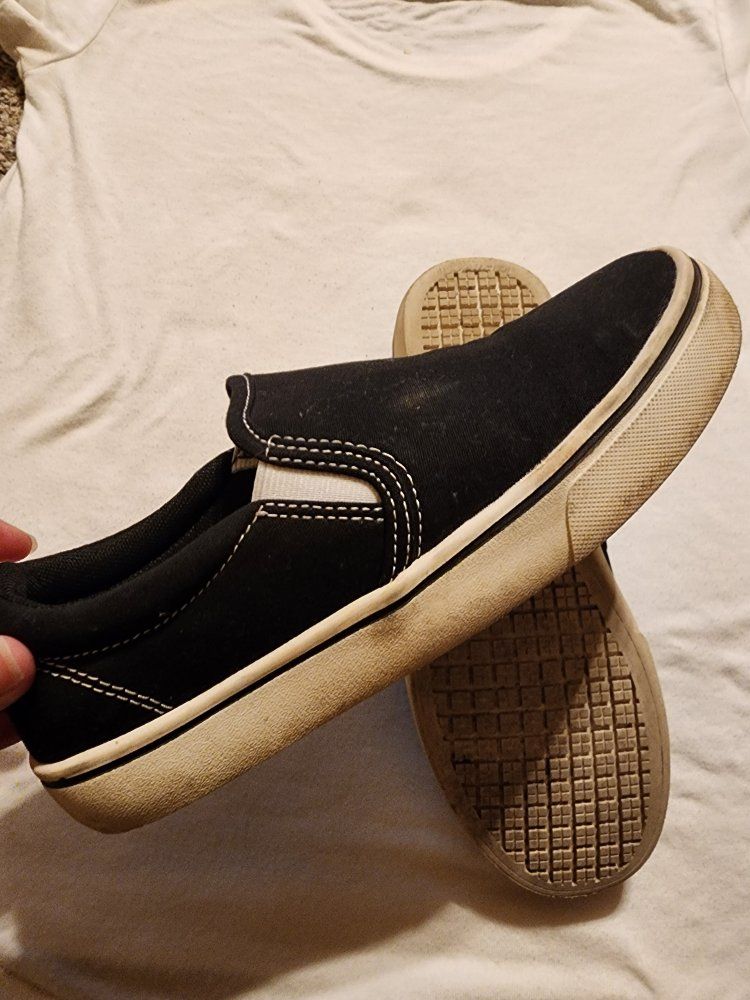 Wonder Nation Kids' Black Canvas Slip-On Shoes - Size 4