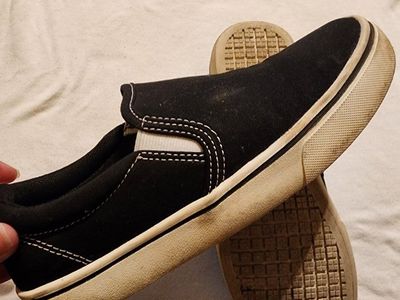 Wonder Nation Kids' Black Canvas Slip-On Shoes - Size 4