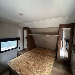 Main image 18