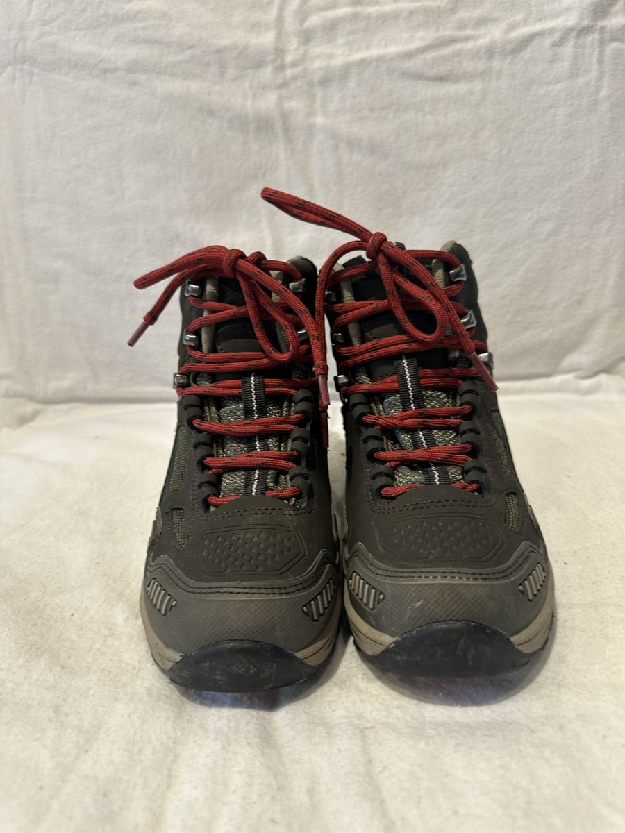 Vasque youth size 1 Brown, leather and tech style waterproof mid hiking boots