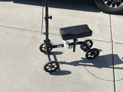 Black Knee Scooter/Walker - Recovery Mobility Aid