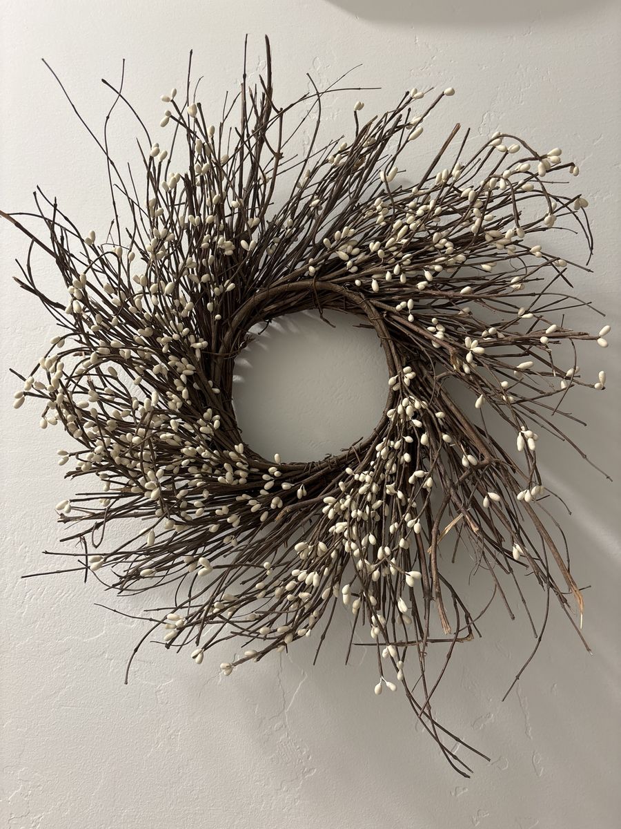 Rustic Pip Berry Wreath - White Berries & Twig Base, Decorative Home Decor