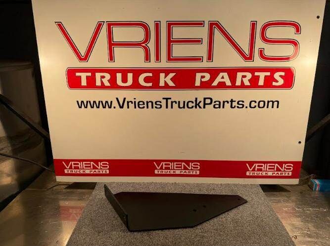 Kenworth Left Bracket for a Peterbilt