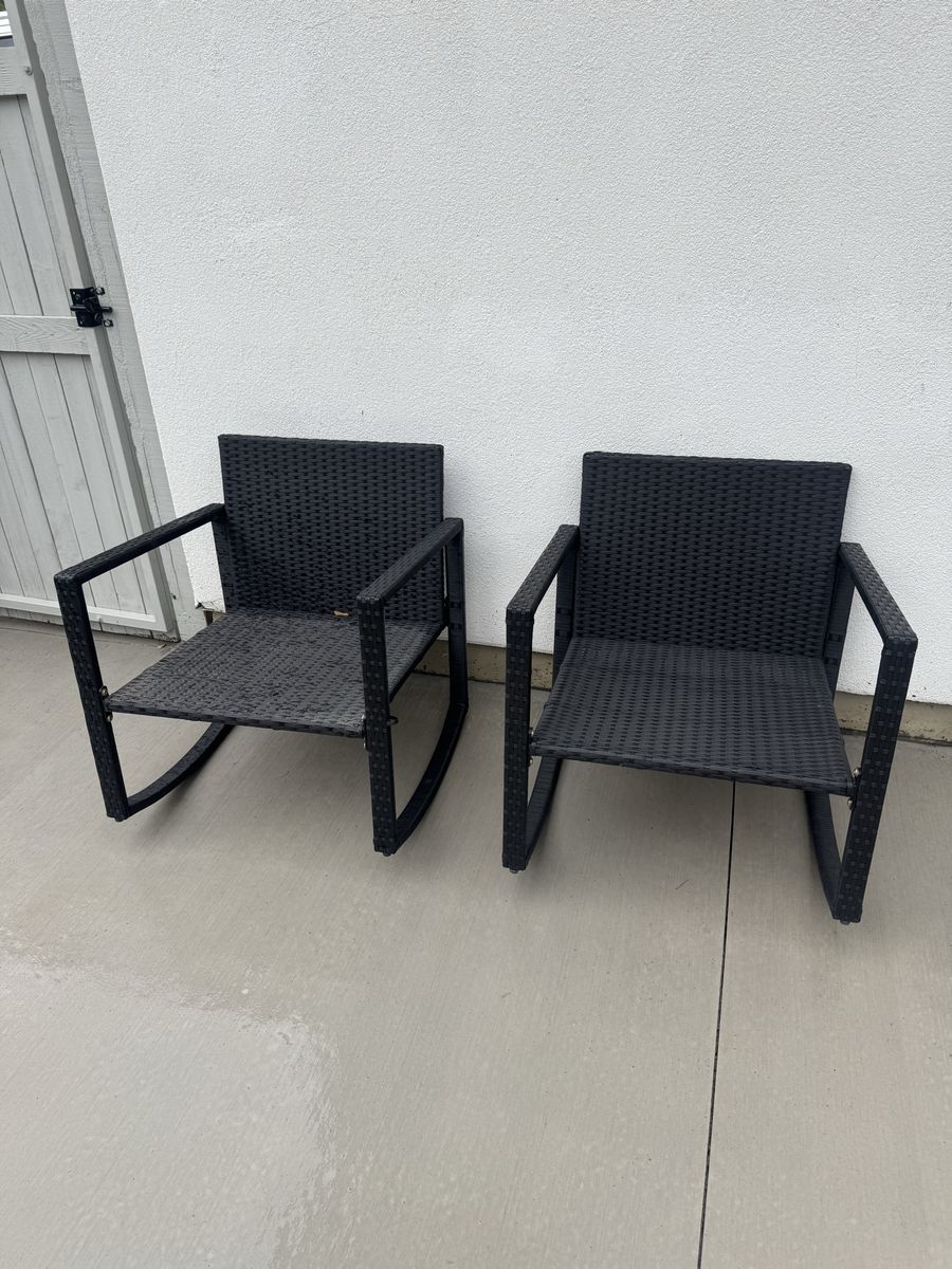 Rocking chairs 