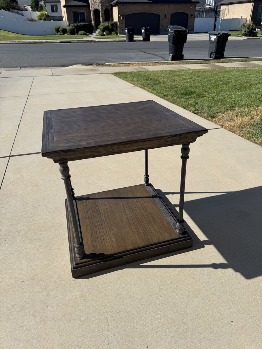 Rustic Wood and Metal Accent Side Table with Lower Shelf
