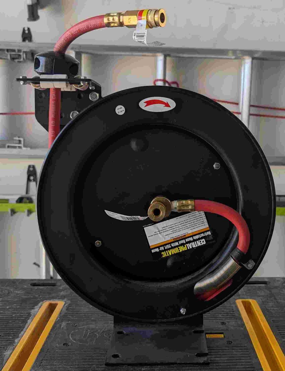 Retractable air hose reel 50ft