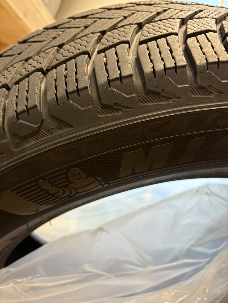 Michelin X Ice SUV Winter / Snow Tires