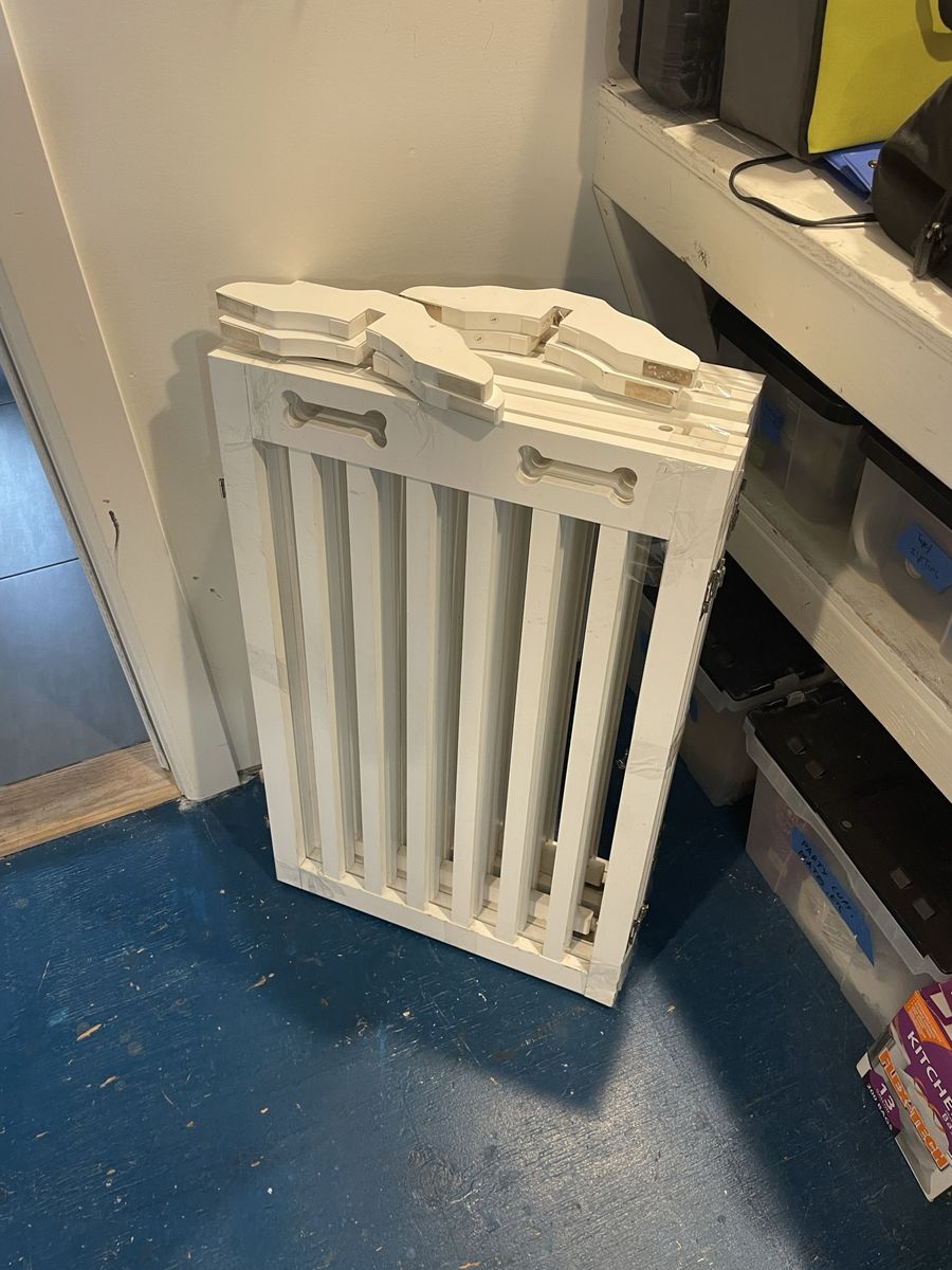 Freestanding Dog Fences/Gates For Indoors