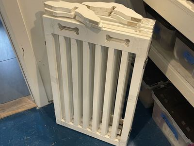 Freestanding Dog Fences/Gates For Indoors