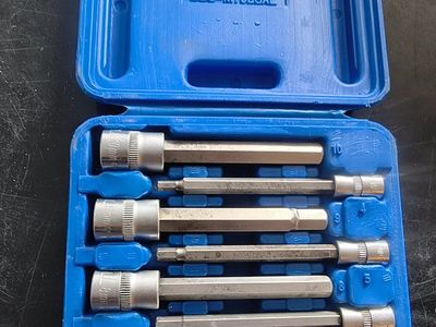 Cornwell Tools
7-piece, extra-long metric hex bit socket set.