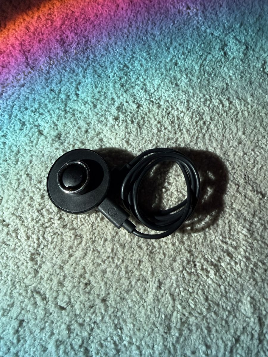 Oura Ring Gen 3 size 8 w/ charger