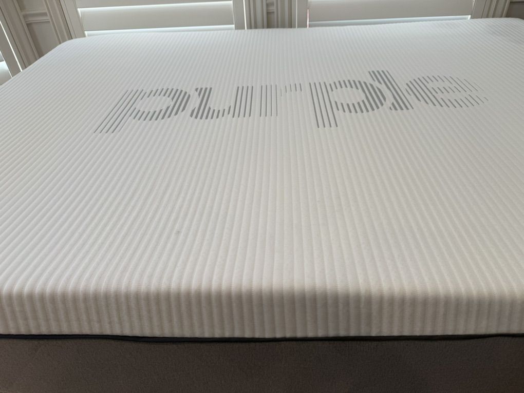 Good As New! Queen Purple renew Mattress! Only 600