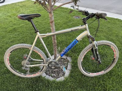 Specialized Rockhopper Comp Mountain Bike