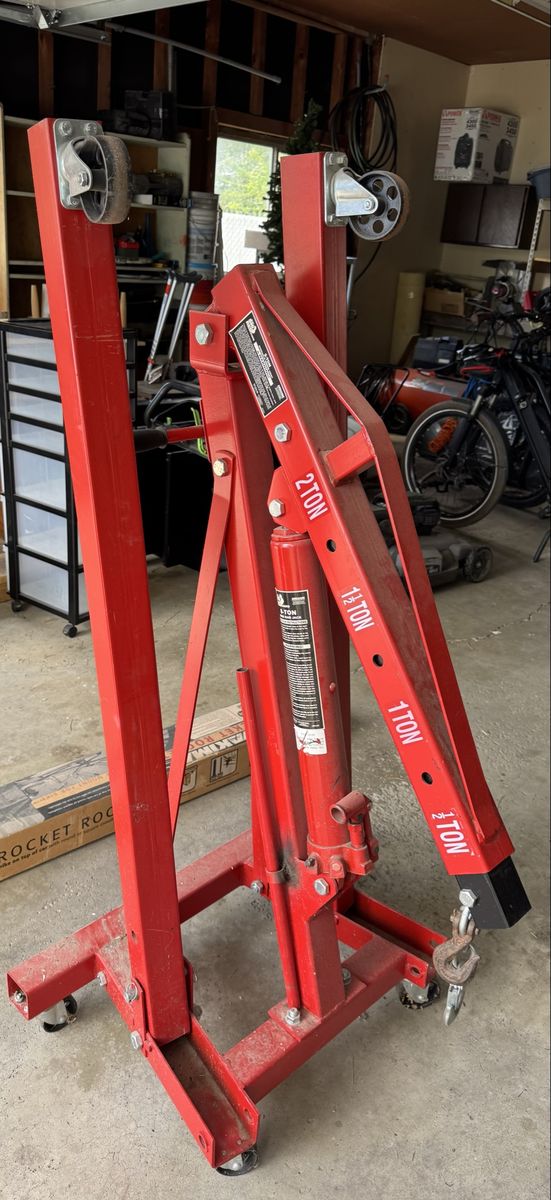 2 Ton Engine Hoist