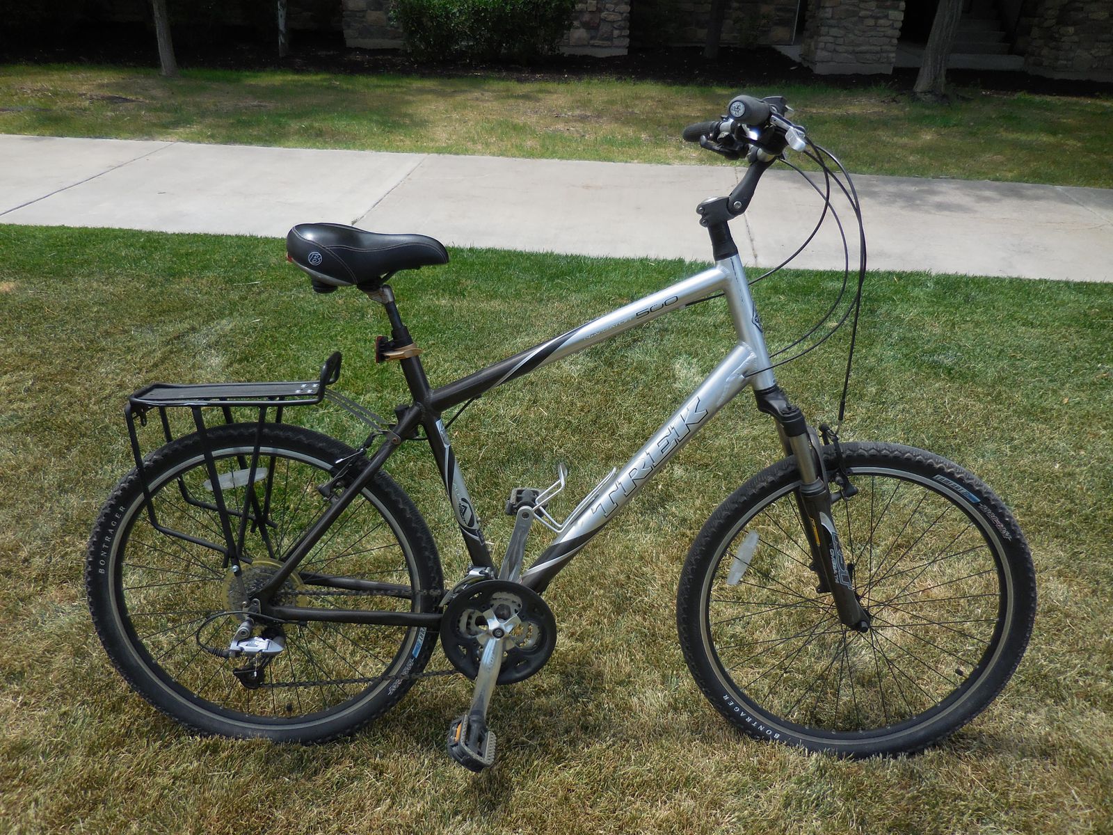 2 Trek Navigator 500 Bikes(His And Hers)