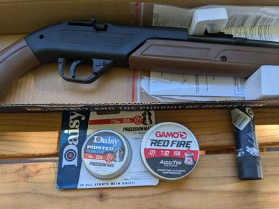 Crossman 760 BB pellet gun. Like new with ammunition! only used once!