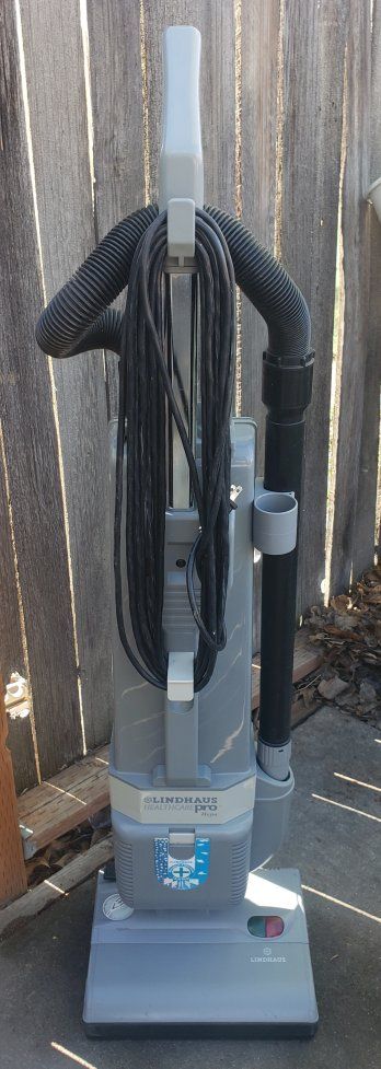 LINDHAUS HEALTHCARE PRO HEPA 031207 VACUUM CLEANER