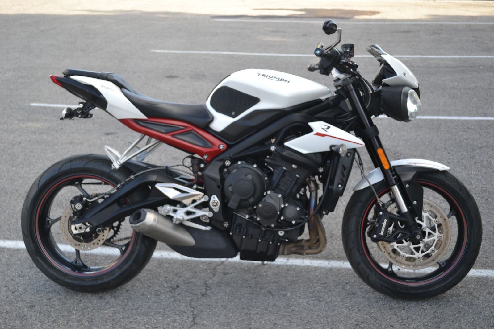 2018 Triumph Street Triple 765 R - Naked Sport Bike