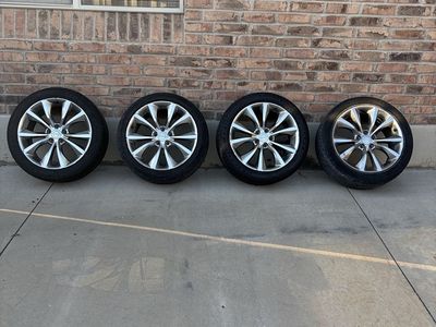 2015 Chrysler 200S Wheels
