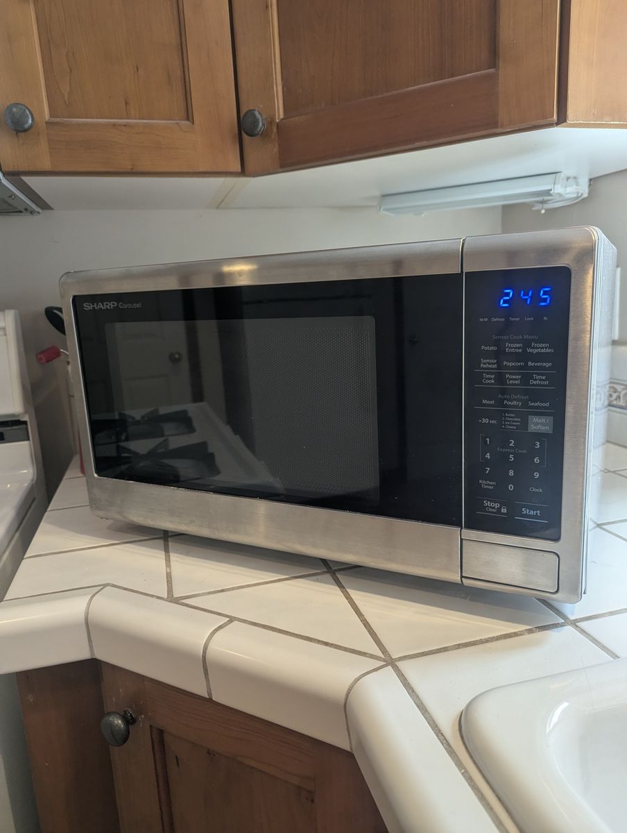 Sharp 1000 Watt Microwave