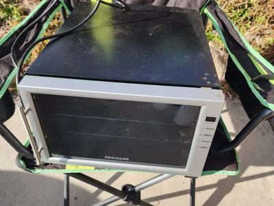 Frigidaire wine fridge