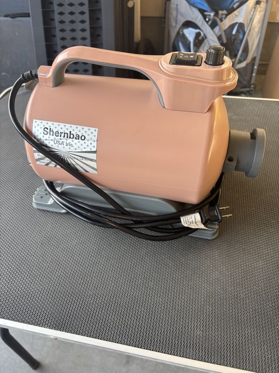 Dog grooming hair blower/dryer