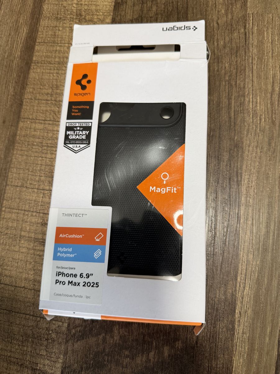 Spigen Iphone 17 Pro Max Case miltary grade