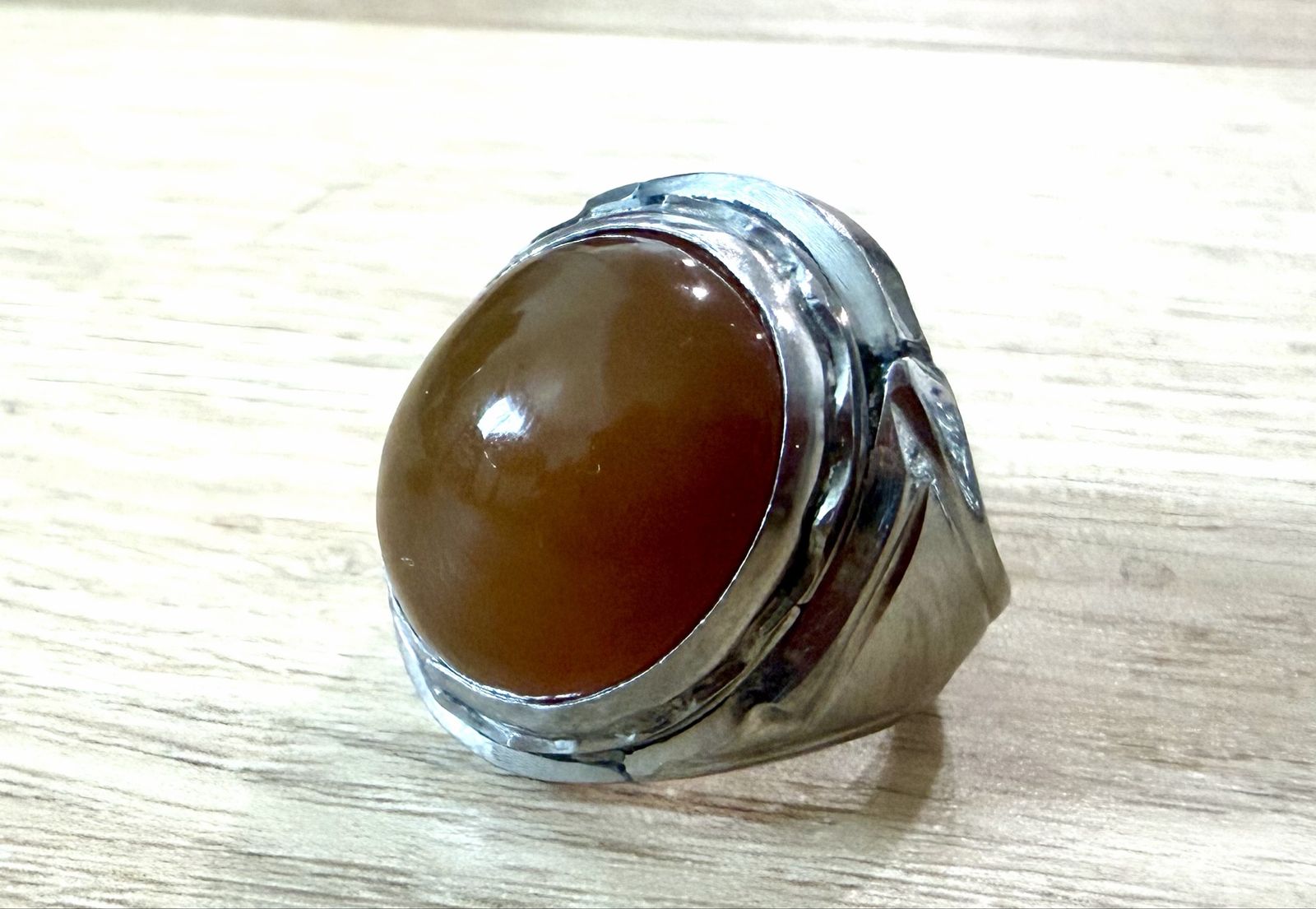 brown or honey-colored Yemeni agate (aqeeq) stone set in 925 sterling silver