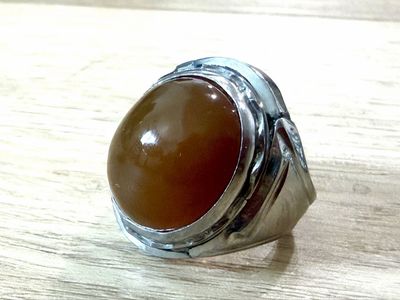 brown or honey-colored Yemeni agate (aqeeq) stone set in 925 sterling silver