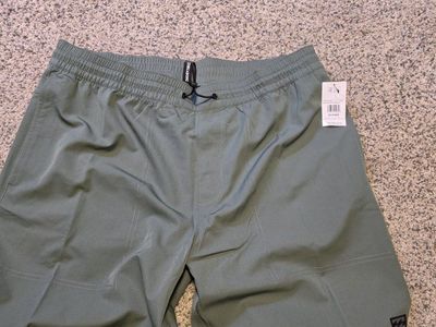 Billabong Dexter EW Hybrid 19" Shorts Men's XL Green - New with Tags