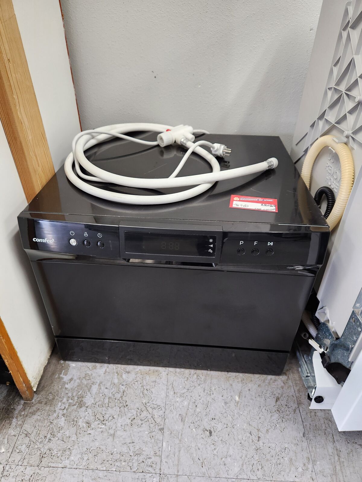 COMFREE COUNTER TOP DISHWASHER! W-WARRANTY