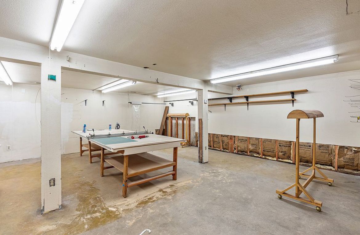 1100 Square Foot Workspace