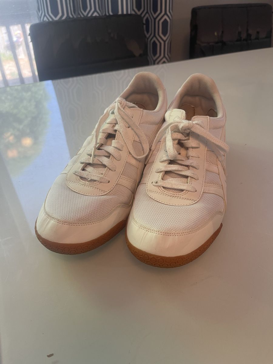 Onitsuka Tiger White Low-Top Sneakers Gum Sole Unisex Size 11.5