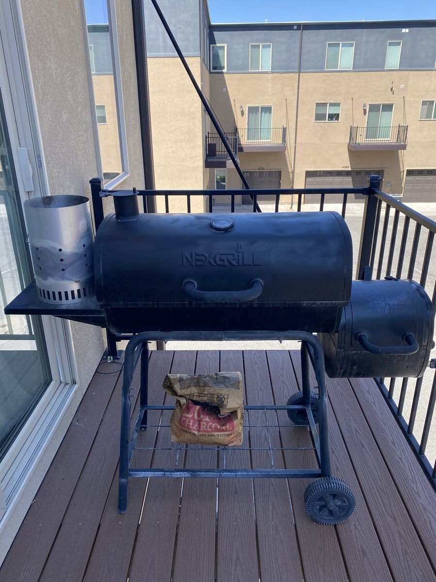 Nexgrill Barrel Offset Charcoal Smoker and Grill