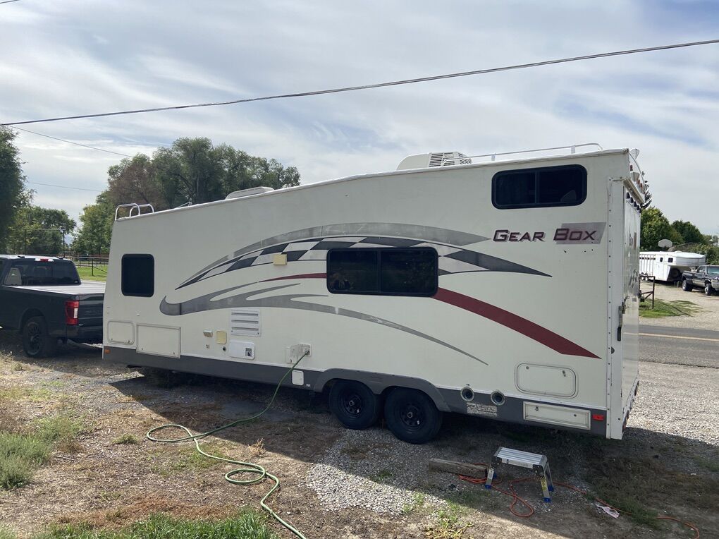 2004 Toy Hauler Model 260 FS