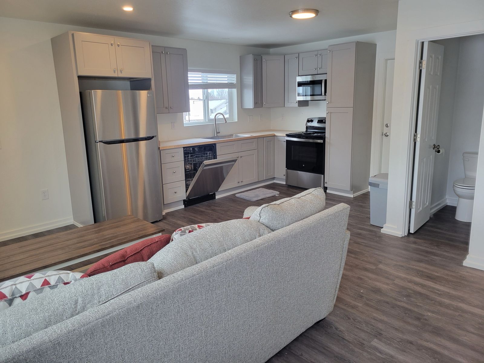 2 Bedrooms available, free rent for August, 1/2 off September!