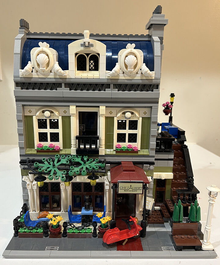 10243 LEGO Parisan Restaurant