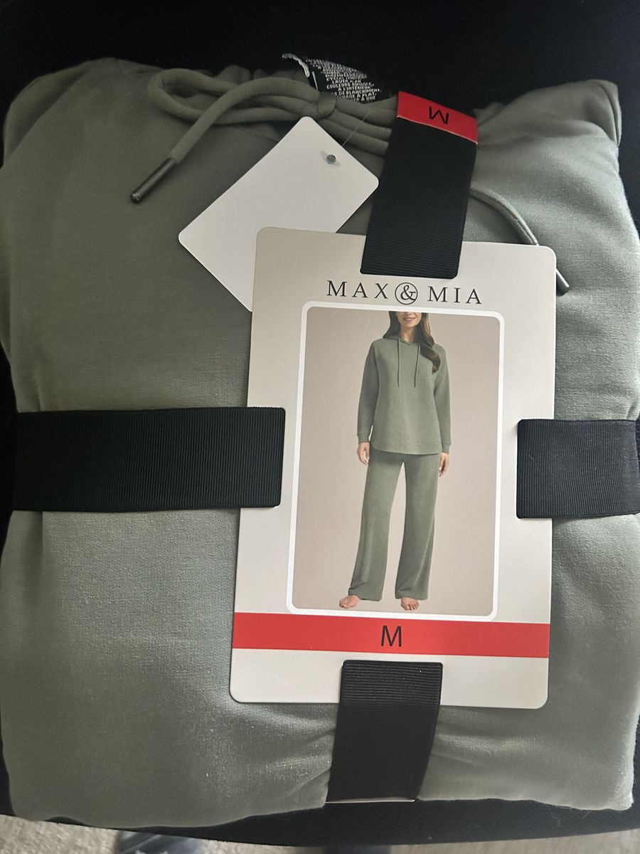 max & mia womens lounge set MED