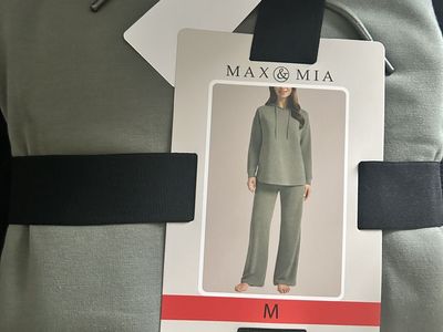 max & mia womens lounge set MED