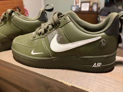Men’s 7.5 Nike Air Force 1 Low Utility LV8 Olive Green. Never worn.