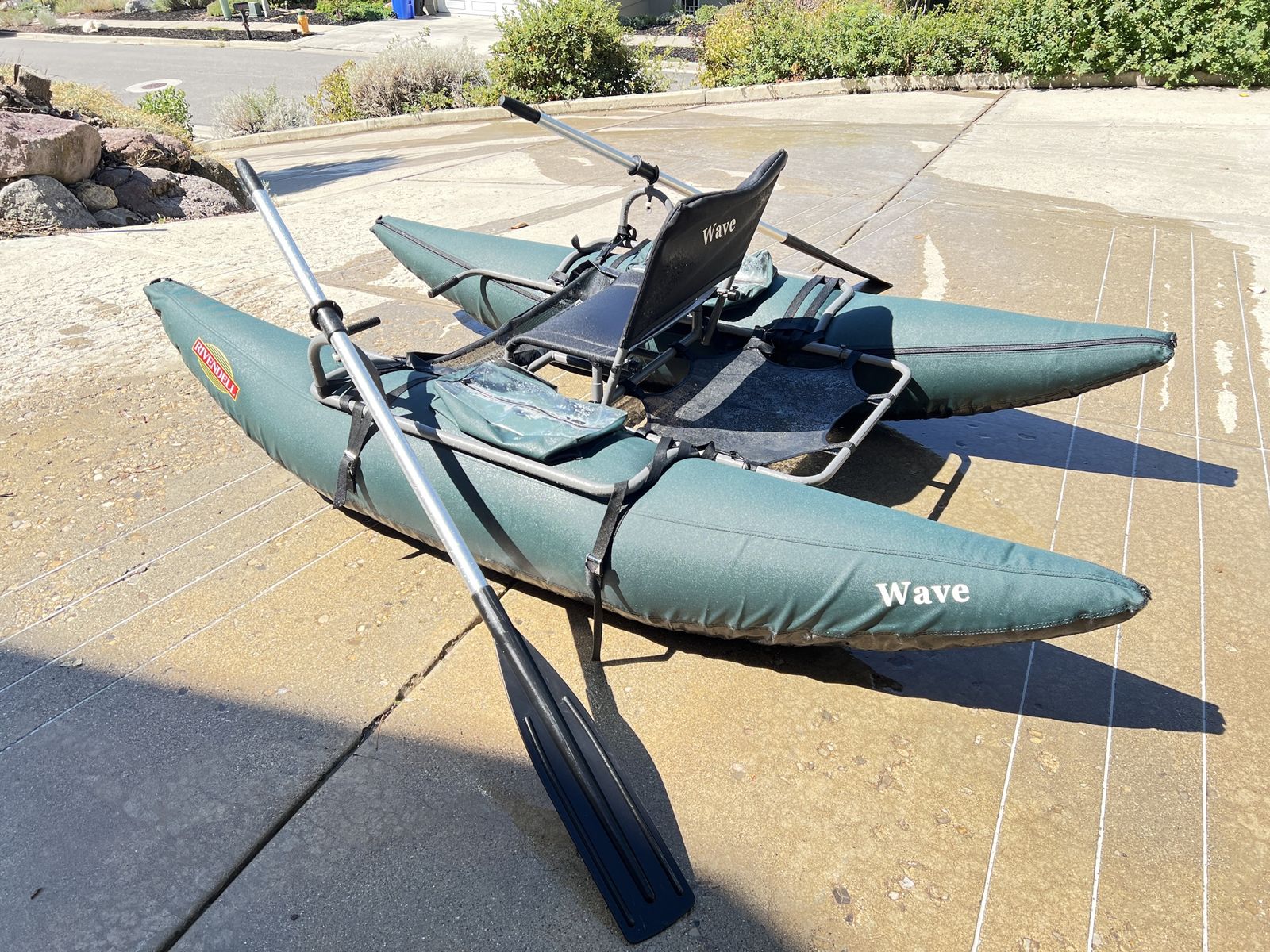 Wave Inflatable Pontoon Boat with Oars and Seat