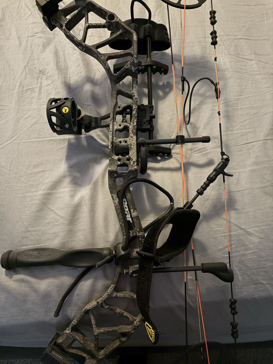 Bear Archery LegitCompound Bow - Right Handed