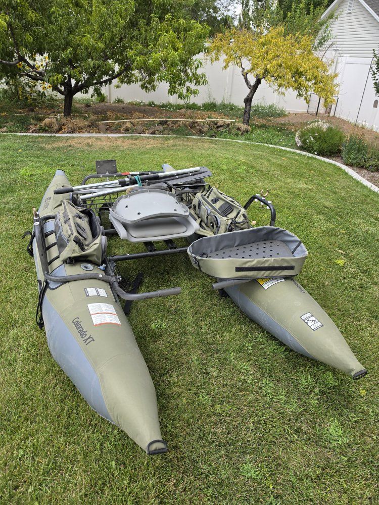 Colorado XT Pontoon Boat