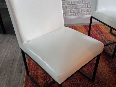 Like NEW set of 6 White Dining Faux leather PU Chairs, Excellent like new only 6 months old